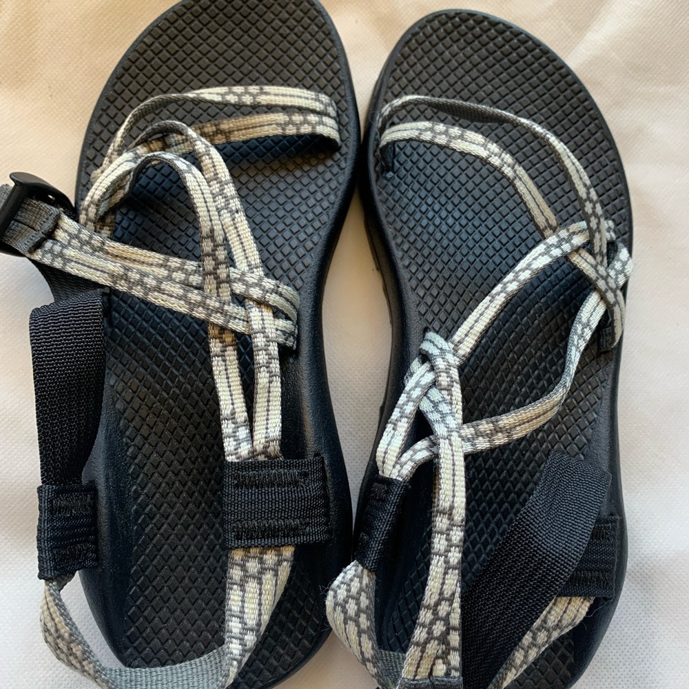Chacos women sandals shoes size W7
